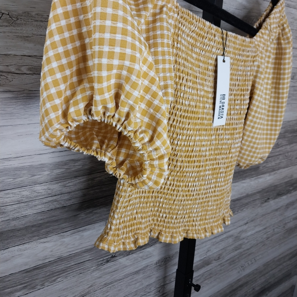 Steve Madden BB Dakota sunshine top Size small cropped - Picture 3 of 10